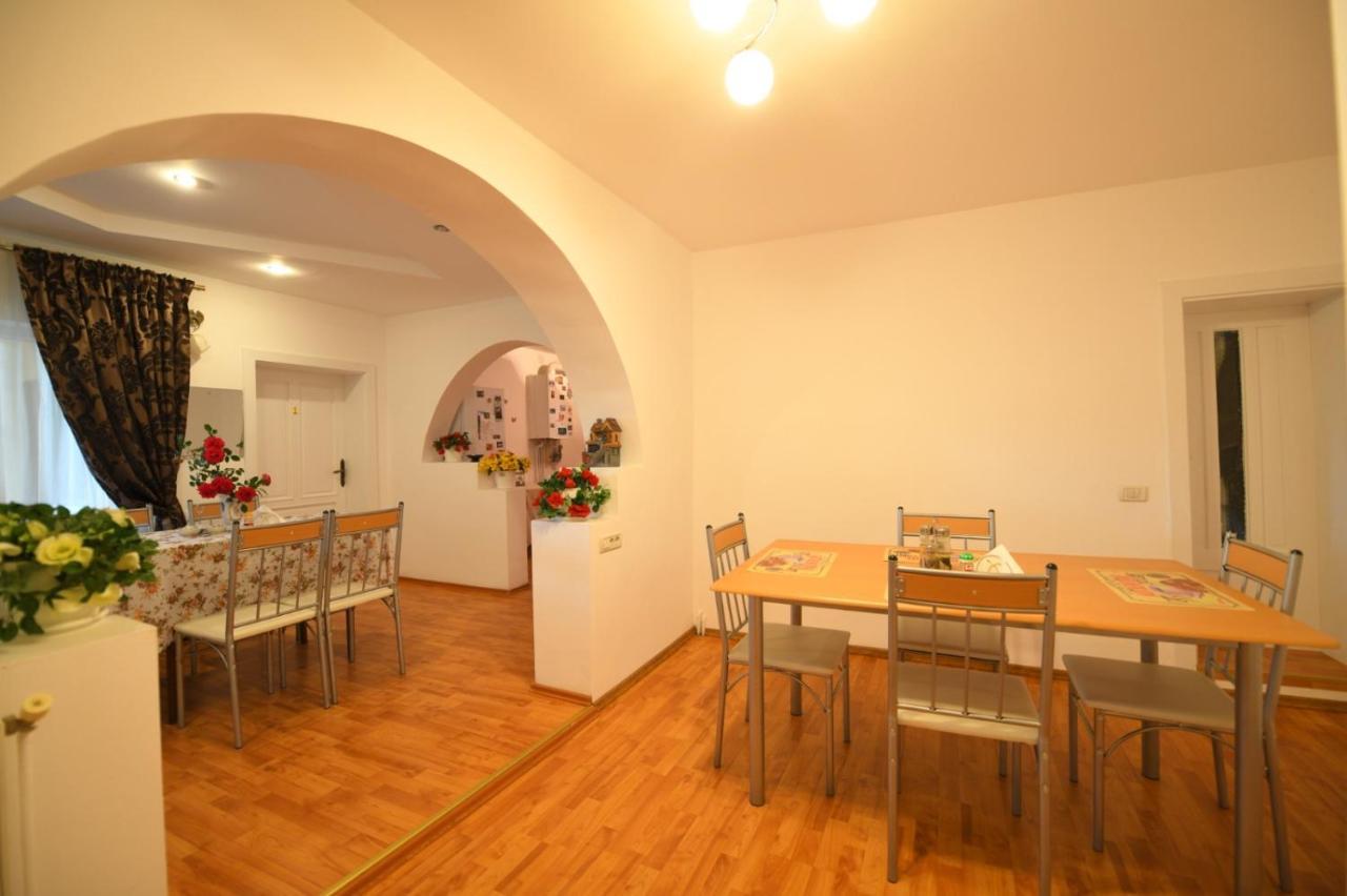 Casa Mirandre Apartment Hateg Exterior photo